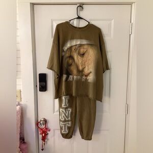 Men’s Saint Vanity Tan Sweatshirt/Sweatpant Set